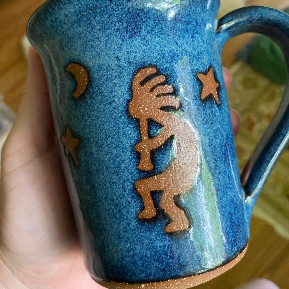 Vintage pottery mug, 12oz *signed*